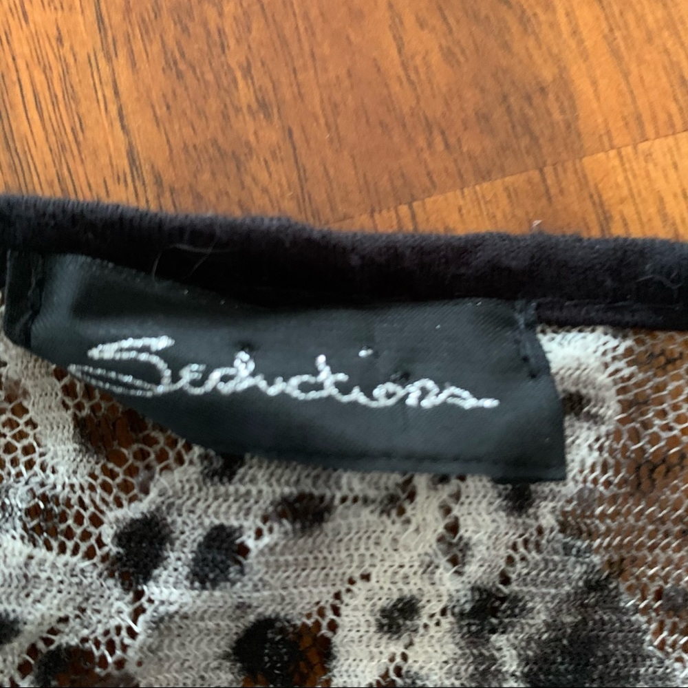 Seduction Long sleeve Top - Picture 3 of 3